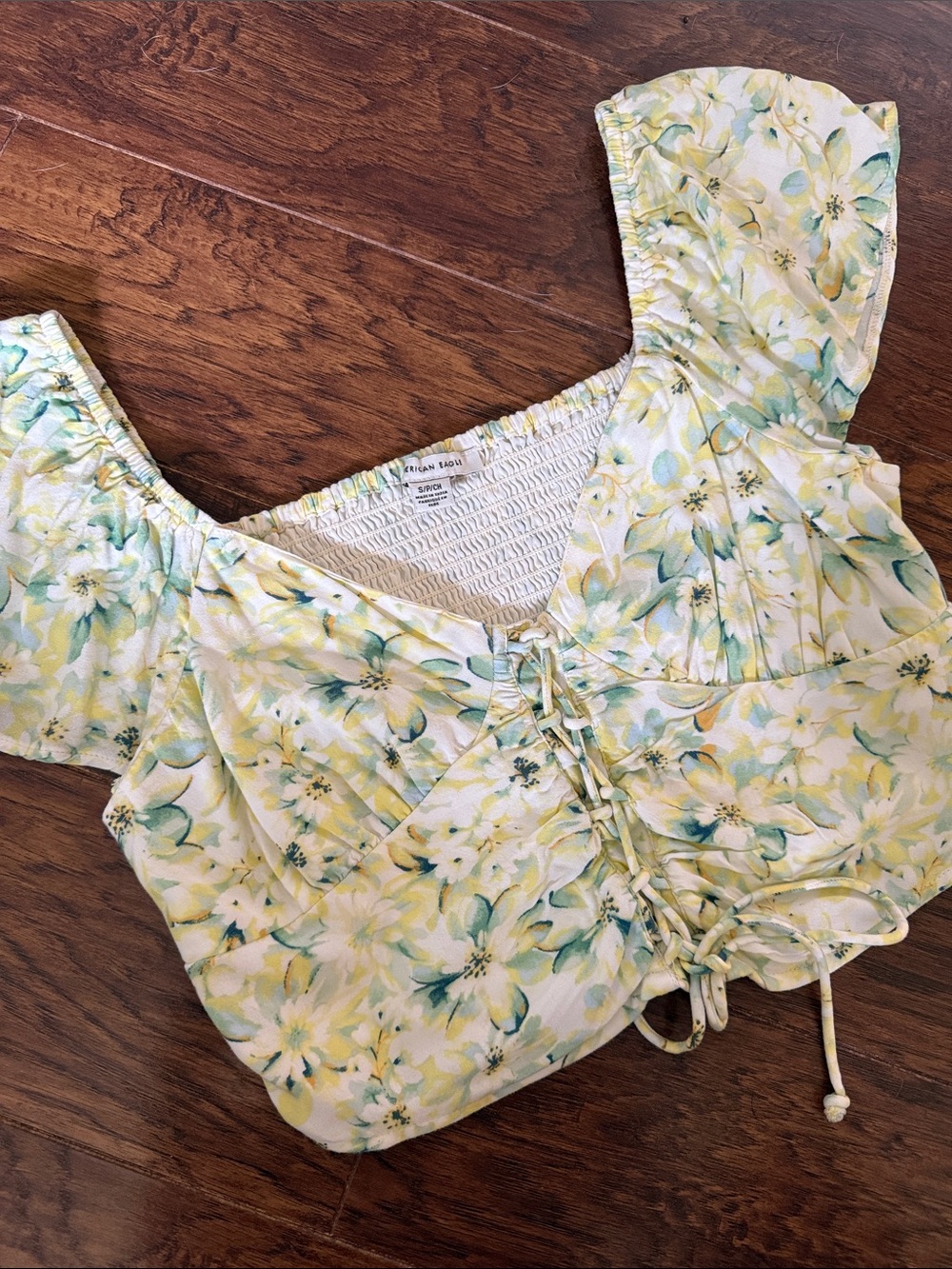 American Eagle Outfitters Cropped Flutter Sleeve Blouse